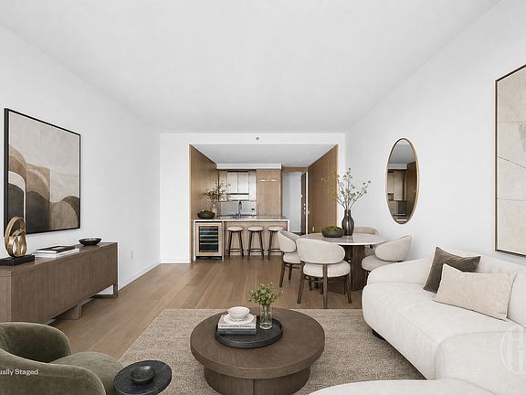 3rd image of 111 W 56th St #40CC