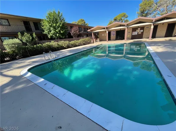 605 S Royal Crest Cir Unit 24, Las Vegas, NV 89169
