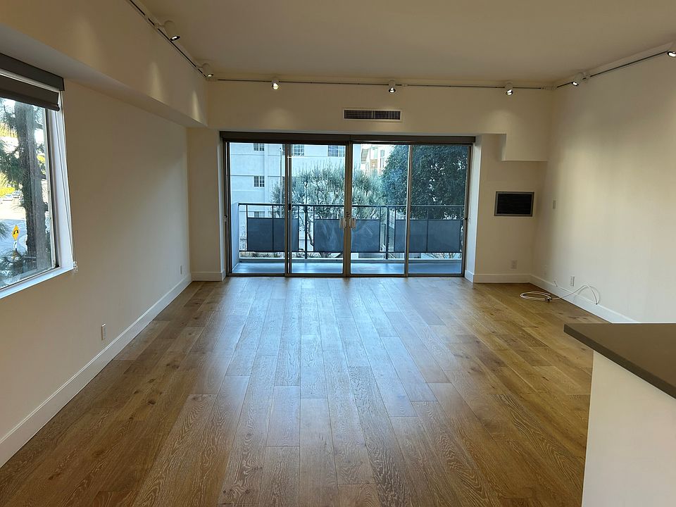 1st image of 1155 N La Cienega Blvd APT 212