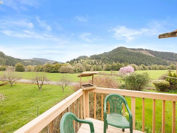 5th image of 2277 Cougar Creek Rd