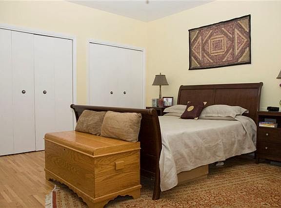 5th image of 1021 Grand St #Penthouse C