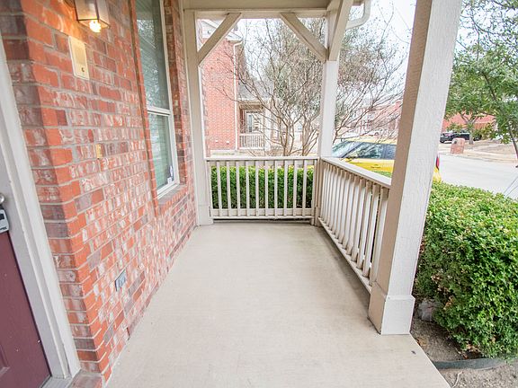 3rd image of 2632 Van Buren Dr