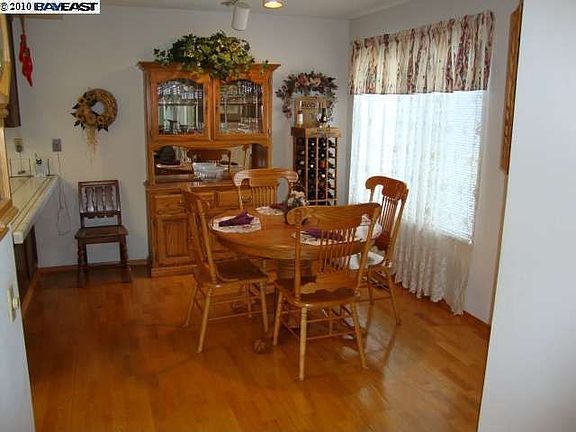 4th image of 5423 Black Ave APT 1