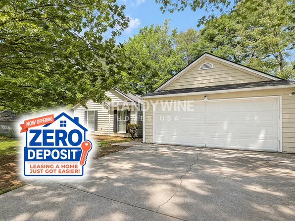 5900 Homestead Cir, Rex, GA 30273