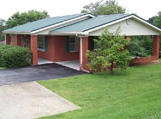 319 Young St, Columbia, KY 42728