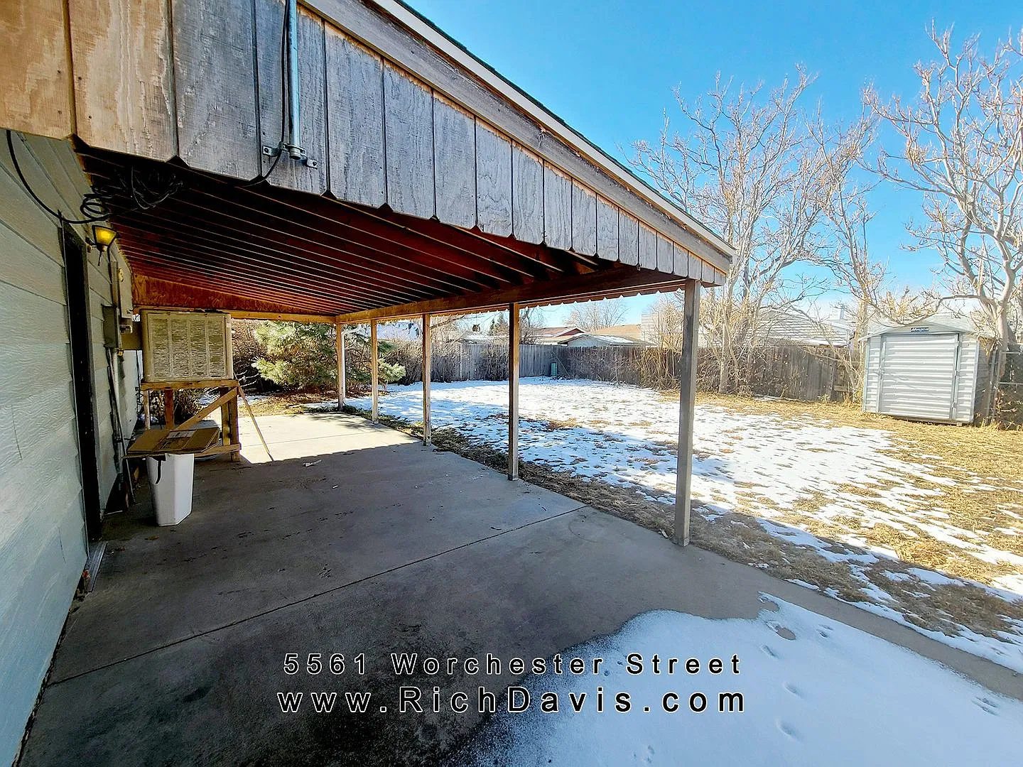 4 bed, 2 bath house with washer/dryer hookups and 2 car garage, Great location off Chambers and 5... — Photo 2