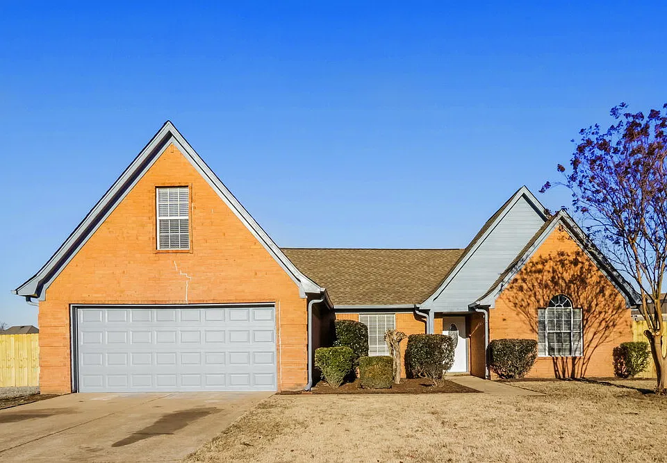 7772 Bramble Ln