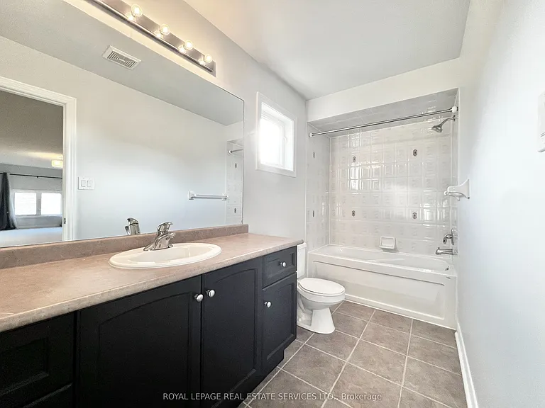 3306 Fox Run Cir — Photo 45