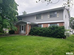 105 Outer Park Dr, Springfield, IL 62704