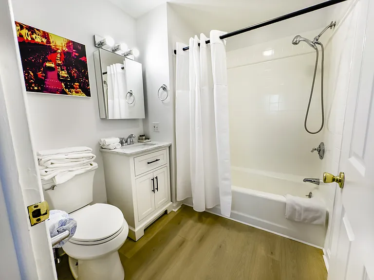235 Cardinal Medeiros Ave #1 — Photo 22