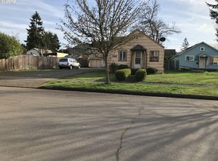 1063 C St, Springfield, OR 97477