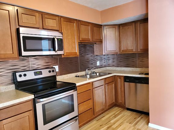 3rd image of 1901 Thurston Ave APT 4