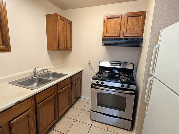 4th image of 11231 Belair Dr #1