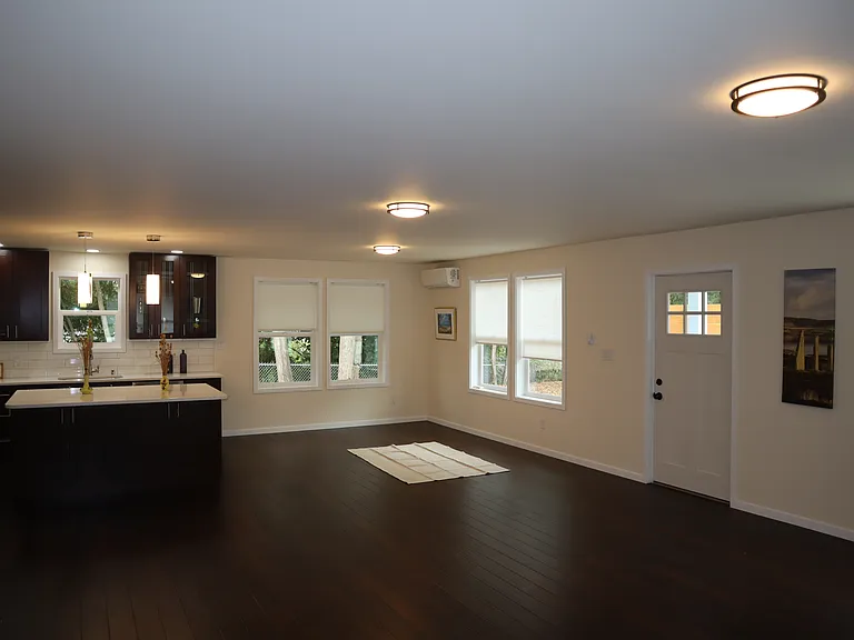 9504 Farwest Dr SW — Photo 6