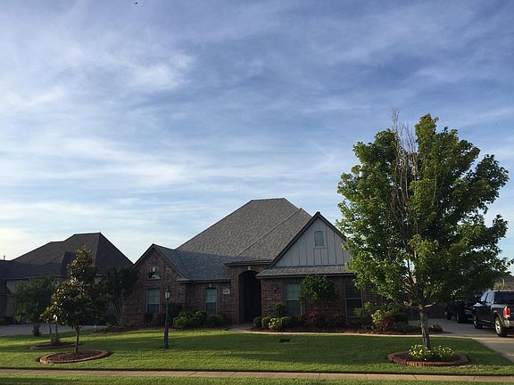 3rd image of 304 Saint Annes Ct