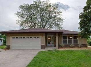 5314 Radcliff Dr, Greendale, WI 53129