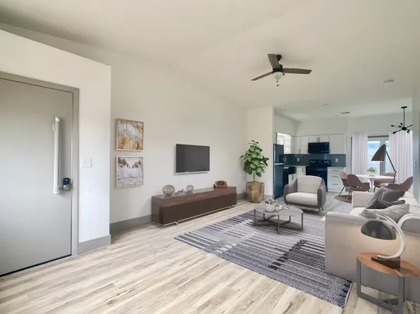 3012 N 40th St APT 12, Phoenix, AZ 85018