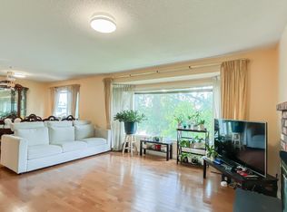 9392 139th St, Surrey, BC V3V 7K9