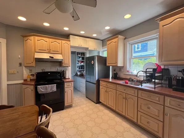 39 Park St #2, Quincy, MA 02170