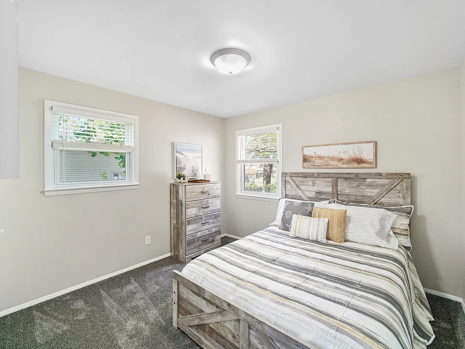 3 bed, $3,870 — Photo 3