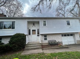 55 Booth St, Enfield, CT 06082