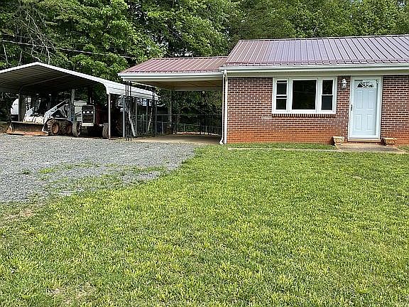 Attached & detached carport 