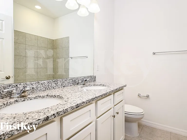 1622 Isleta Loop — Photo 14