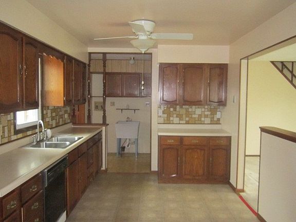 5th image of 322 Morse Dr