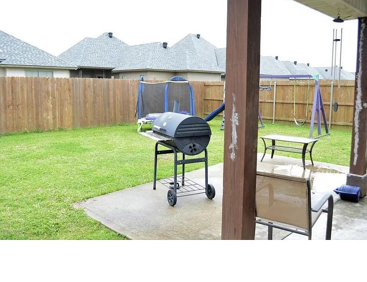 112 Meadowhollow Dr — Photo 13