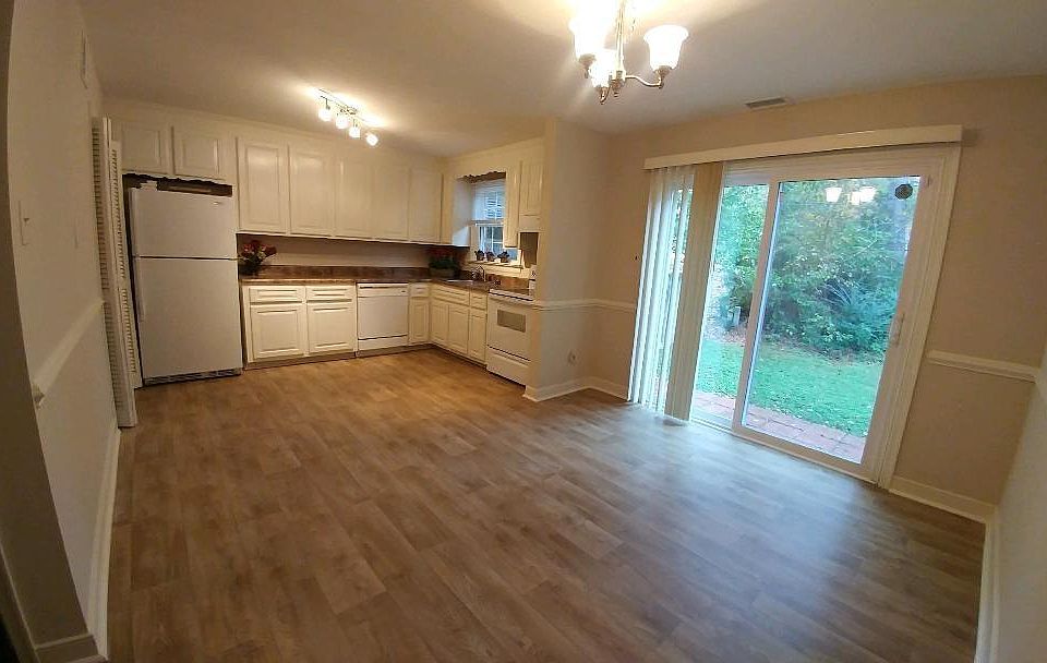 1st image of 1704 Cambridge Ct