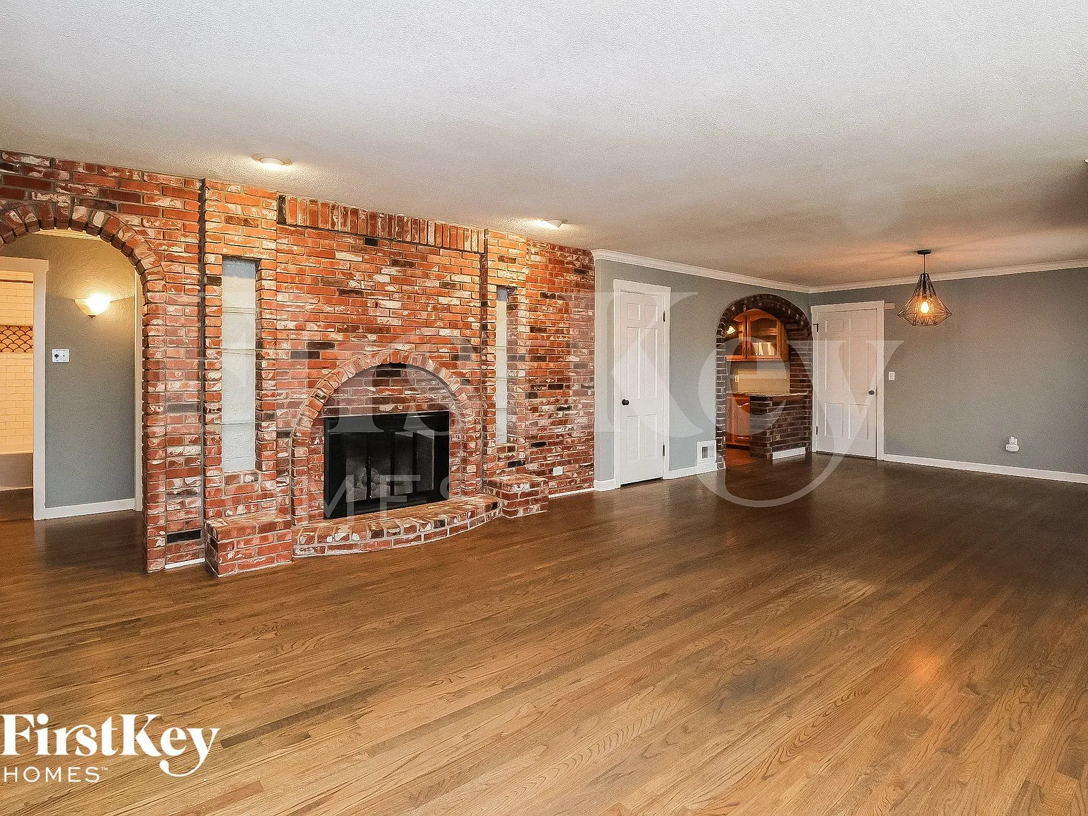 3 bed, 2.0 bath, 2200 sqft, $2,415 — Photo 3
