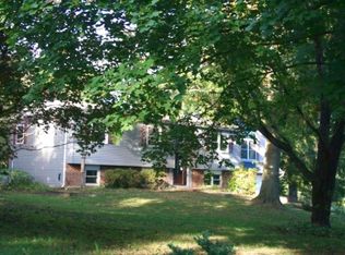 19 Glenview Dr, Glenmoore, PA 19343