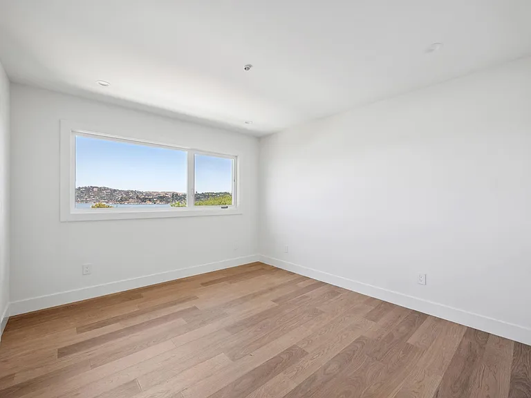 144 Filbert Ave #D — Photo 12
