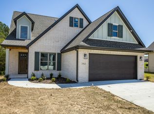 3461 E Galaxy Cir, Fayetteville, AR 72701