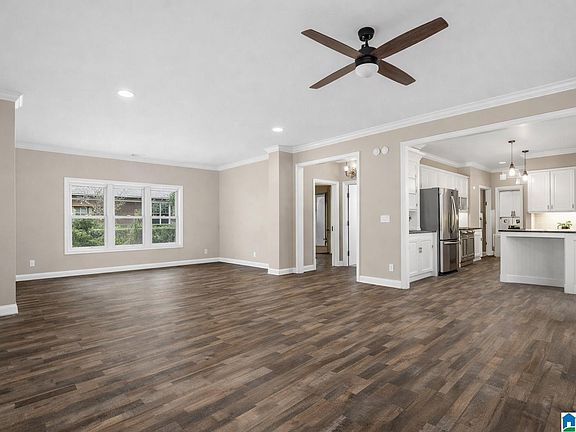 4th image of 561 Alston Park Dr