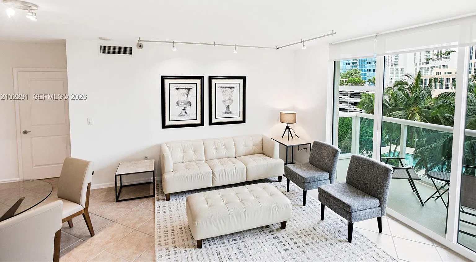 Watergarden Condo — Photo 1