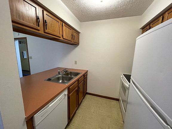4th image of 422 Vine St #141