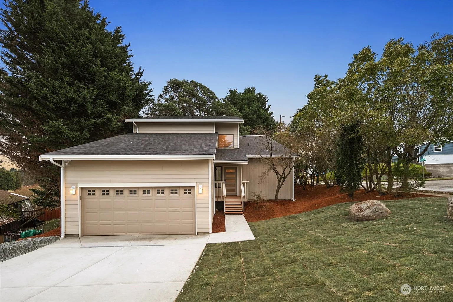 3501 Northshore Boulevard NE photo 1