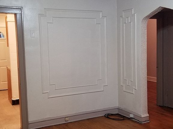3rd image of 8620 S Euclid Ave #2