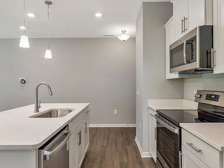 4860 Osprey Pointe Dr — Photo 24