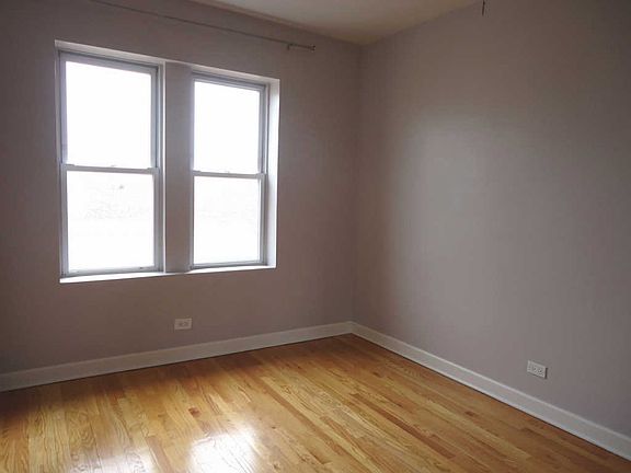 5th image of 2549 N Laramie Ave APT 2W