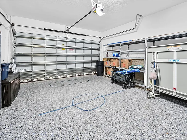 8645 NW 39th Ct — Photo 15