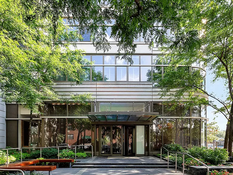 1 Morton Sq #10AW — Photo 15