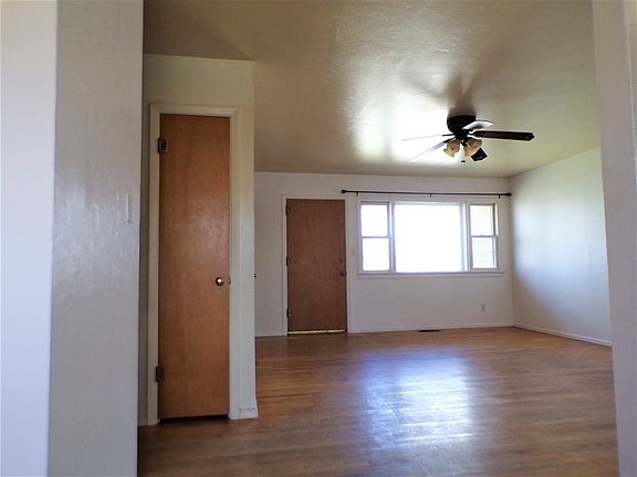 3rd image of 1118 Fetterman Dr