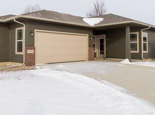 5204 E Villa Rdg, Sioux Falls, SD 57110