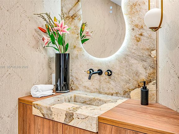 5th image of 20185 E Country Club Dr APT 1904