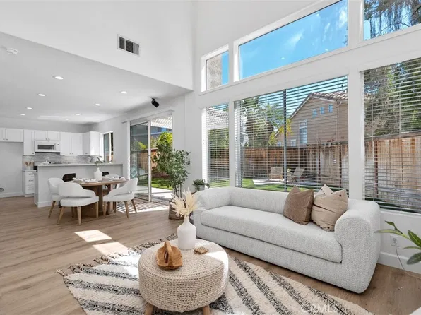 56 Acorn Rdg, Rancho Santa Margarita, CA 92688