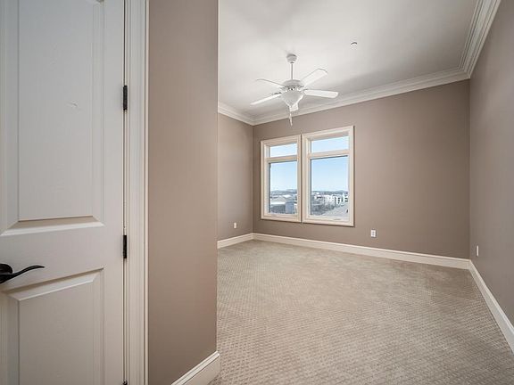 2nd image of 820 N Thompson Ln Suite 4K