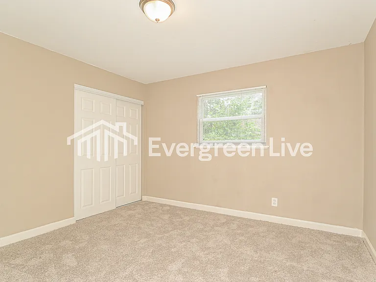 2210 Wallis Ave — Photo 14