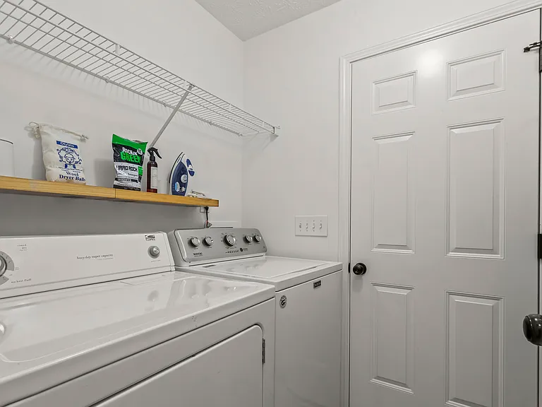 Weatherstone Dr — Photo 12